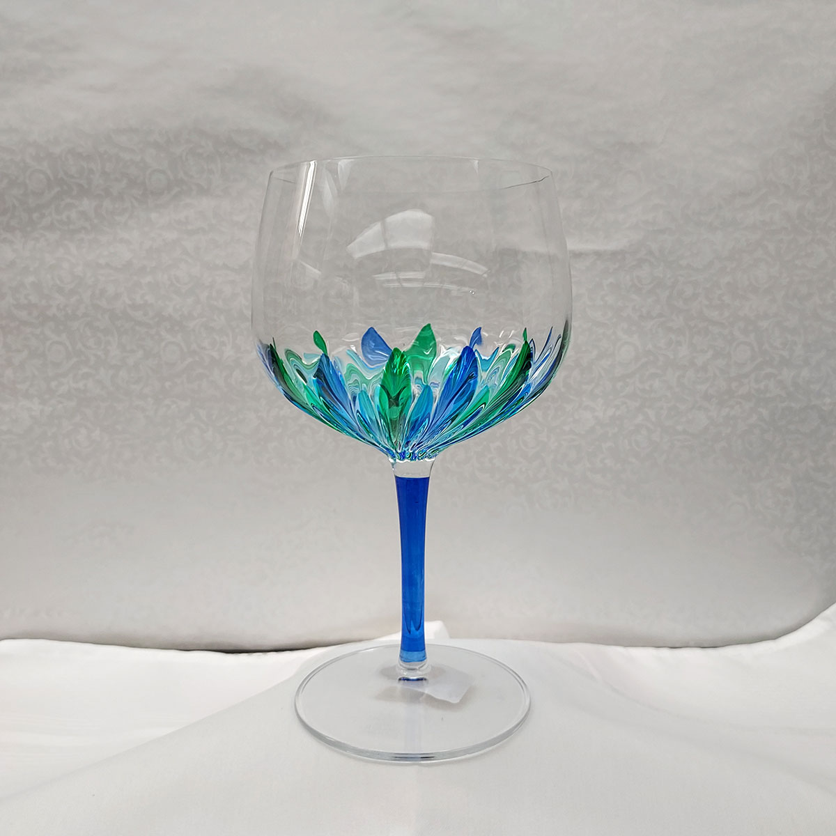 Incantos Collection Peacock Balloon Wine Glass