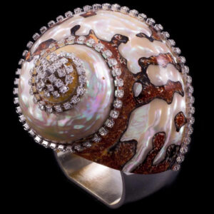 Isabella Adams Turbo Semanticus Shell Napkin Ring Featuring Premium Crystal
